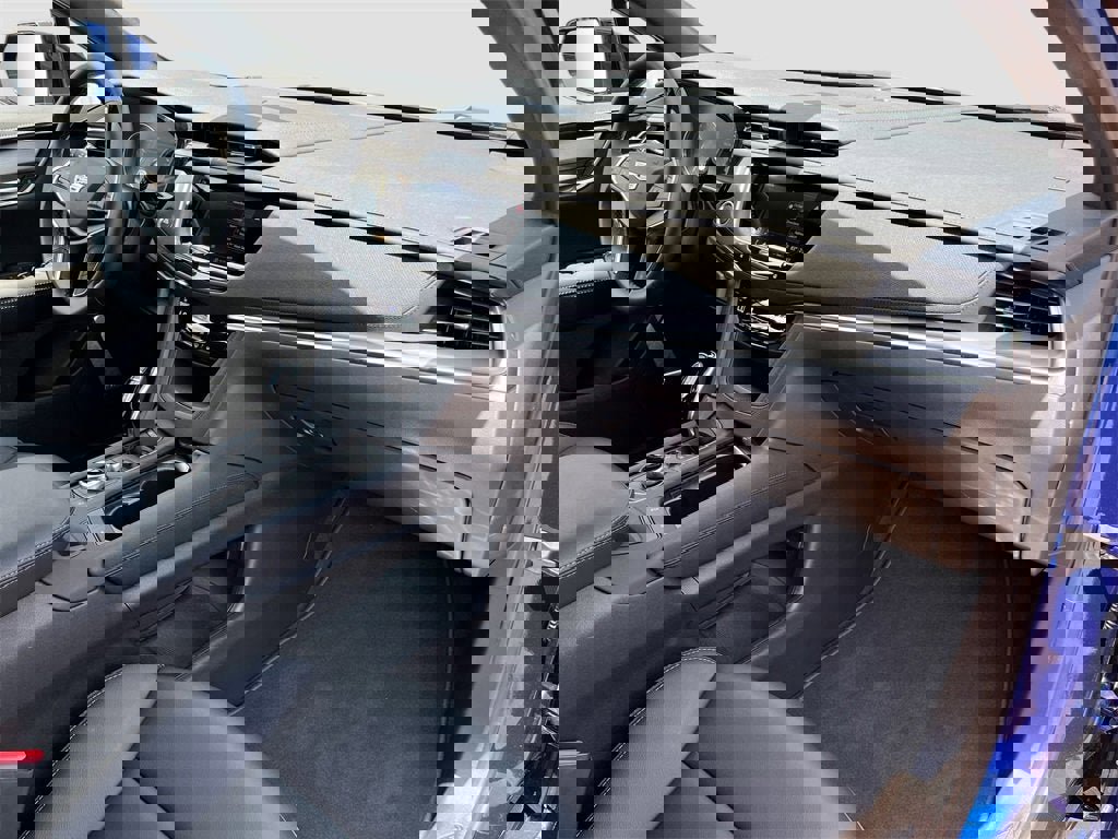 New 2025 Cadillac XT5 Luxury image 29