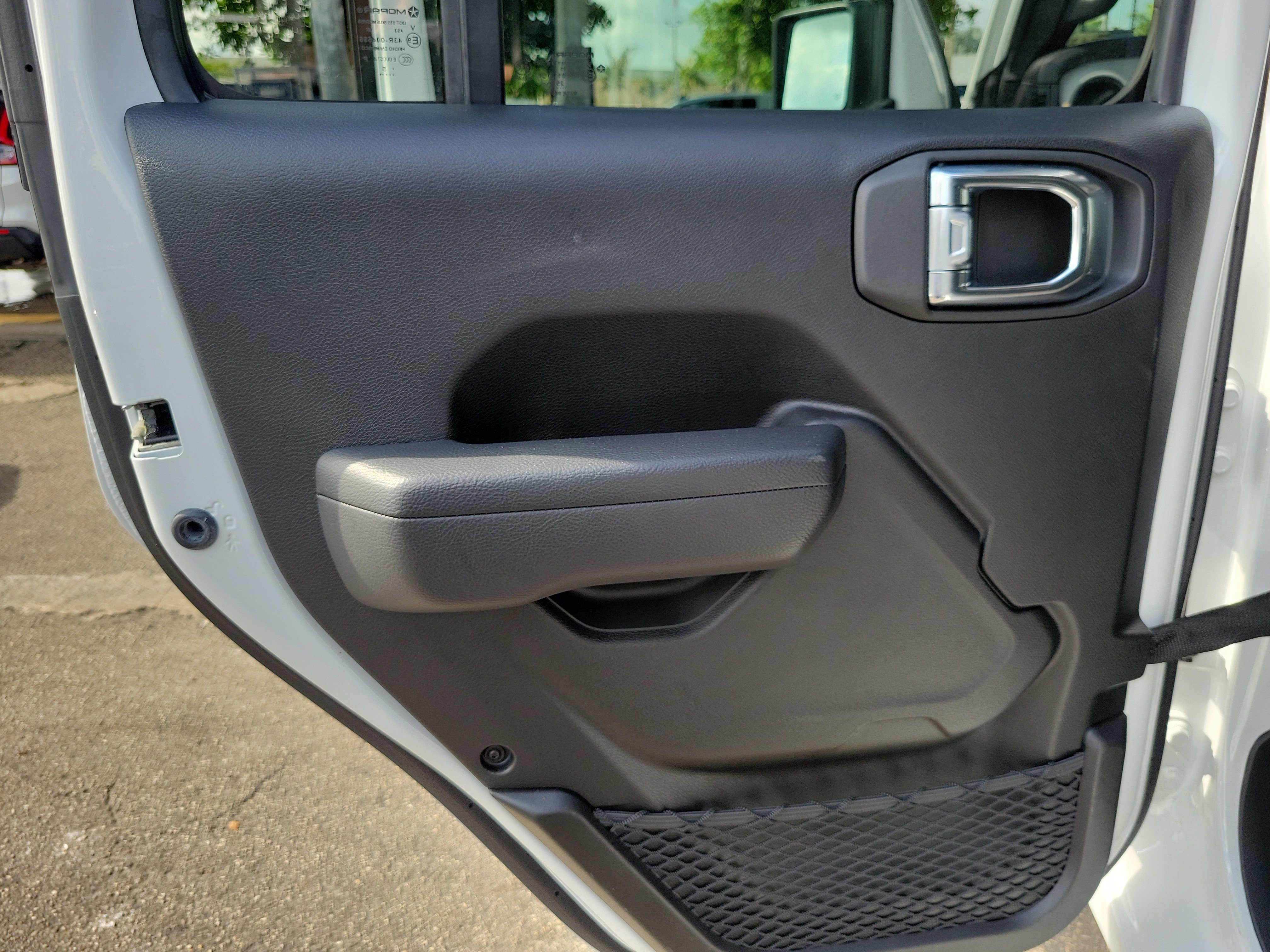 Used 2025 Jeep Wrangler Unlimited Sport AWD/4WD image 22