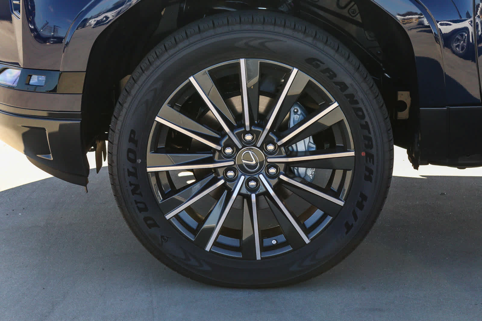 New 2026 Lexus GX 550 w/ Cold Area Package AWD/4WD image 11