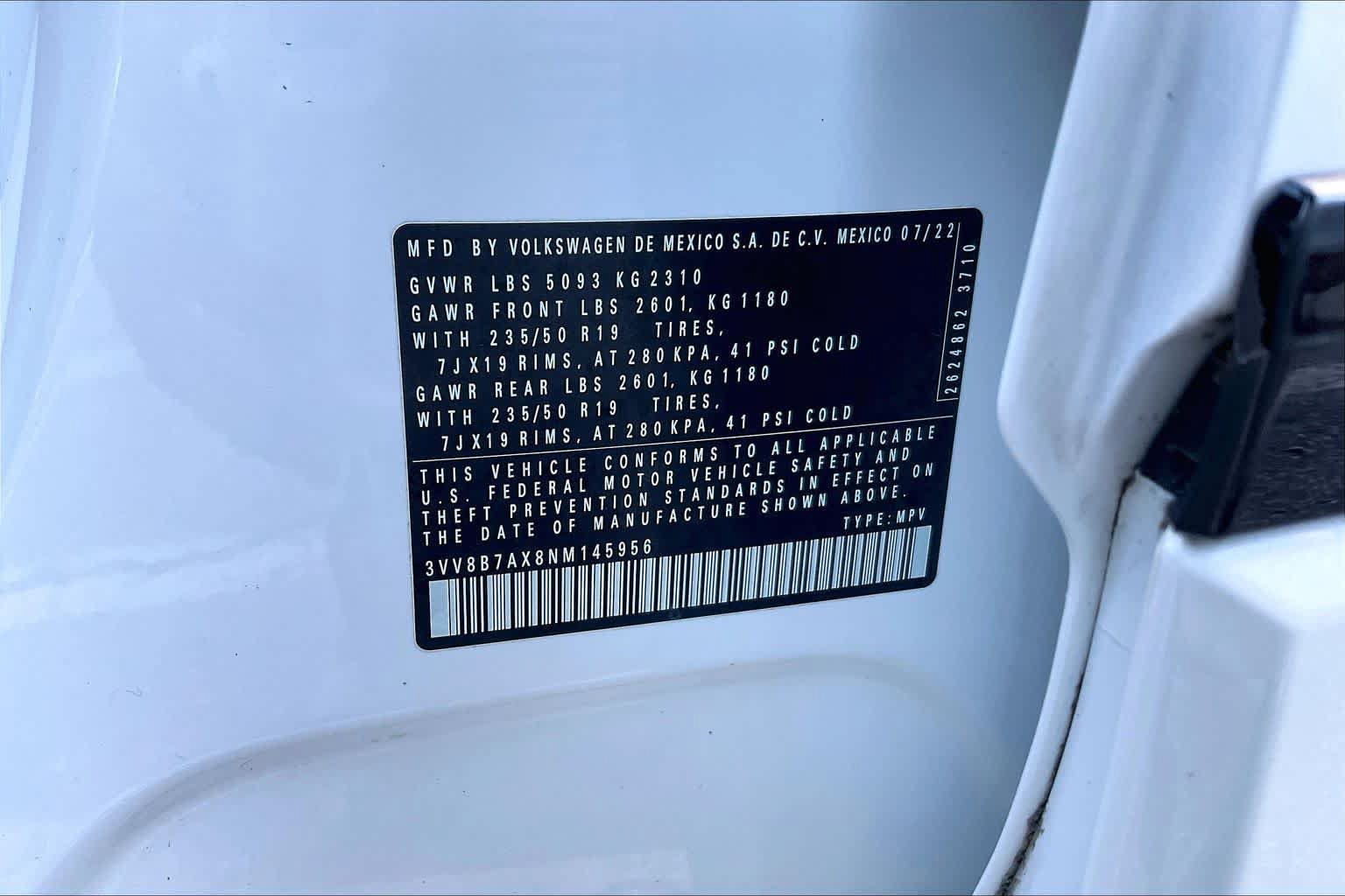 Used 2022 Volkswagen Tiguan SE R-Line AWD/4WD image 33
