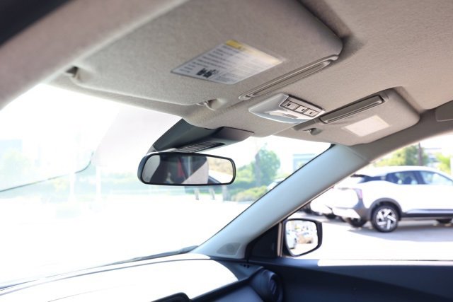 New 2025 Nissan Kicks Play S image 13