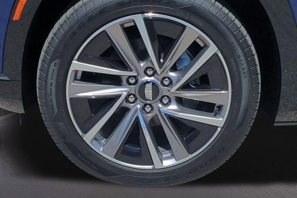 New 2026 Cadillac Vistiq Luxury w/ LPO, Floor Liner Package AWD/4WD image 14