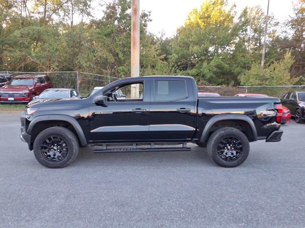 Certified 2024 Chevrolet Colorado Trail Boss w/ Advanced Trailering Package AWD/4WD image 6
