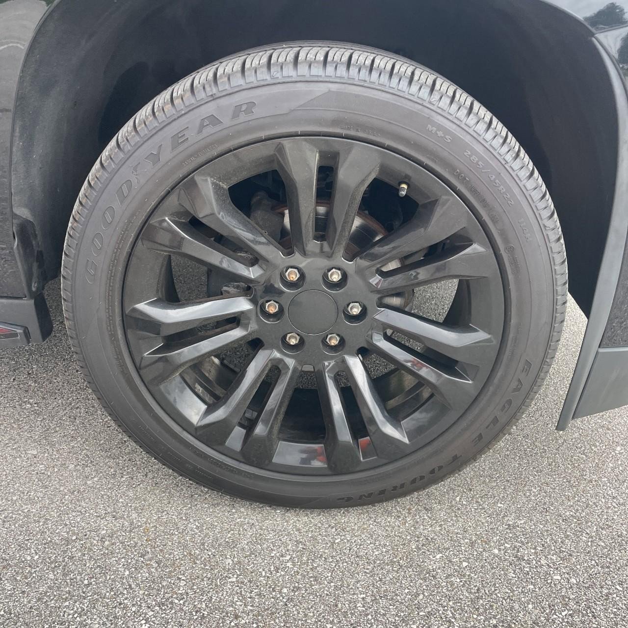 Used 2019 Cadillac Escalade Luxury image 7