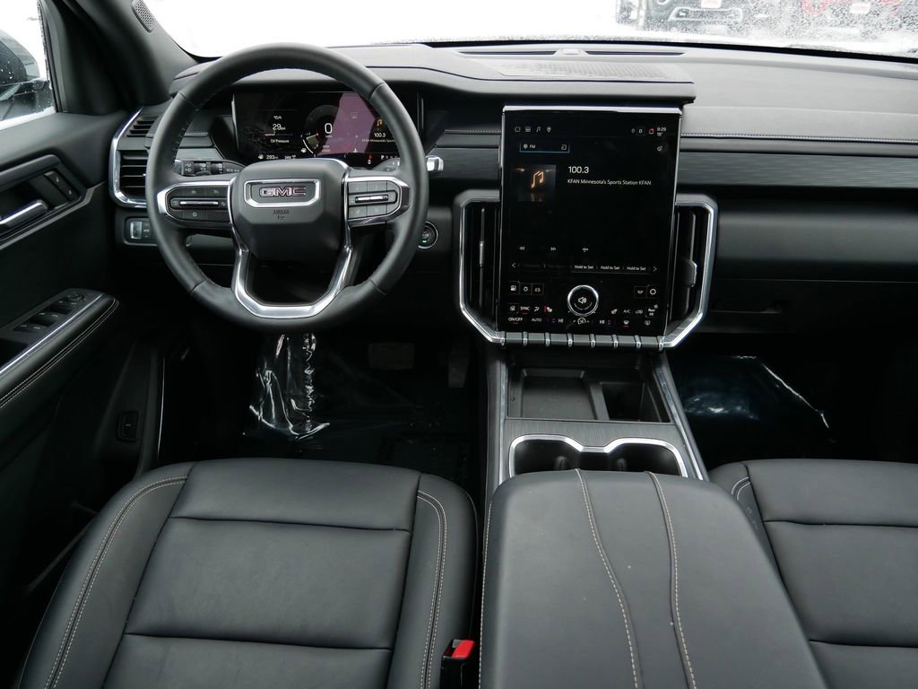 Used 2025 GMC Acadia Elevation w/ Elevation Premium Package image 14