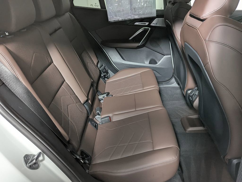 Used 2025 BMW X2 xDrive28i w/ M Sport Package image 40