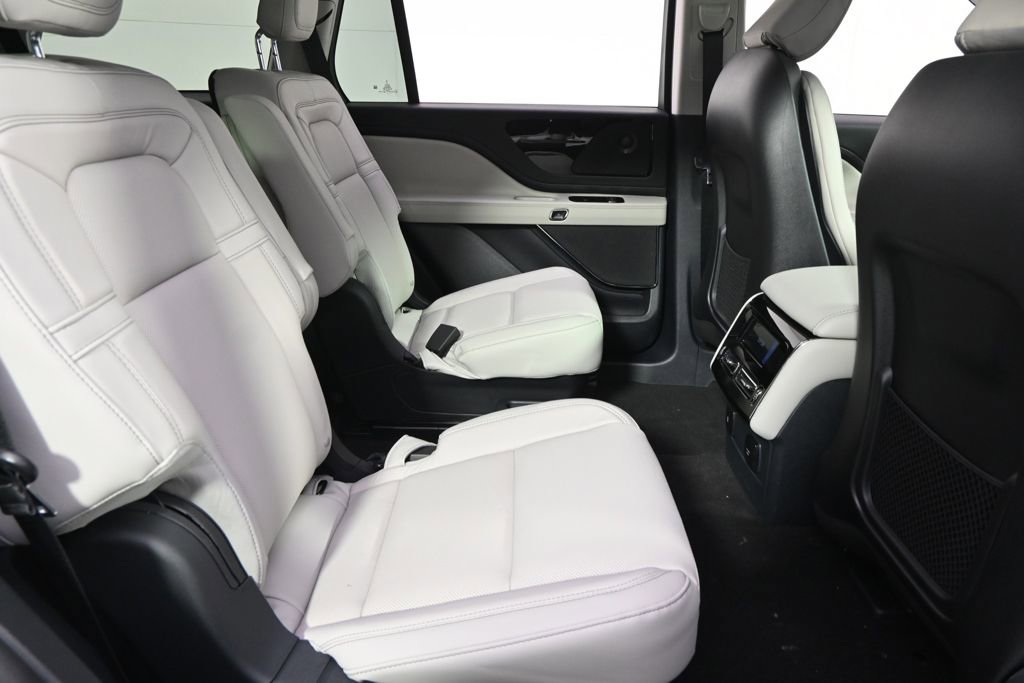 New 2026 Lincoln Aviator Reserve image 18