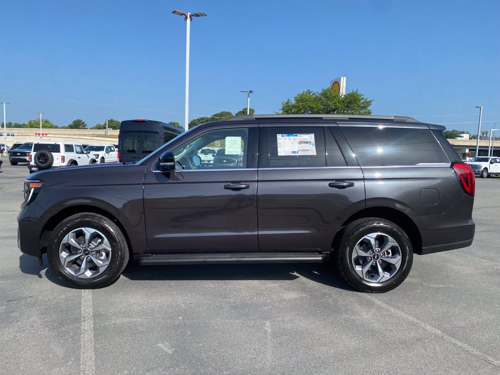 New 2027 Ford Expedition Active AWD/4WD image 4
