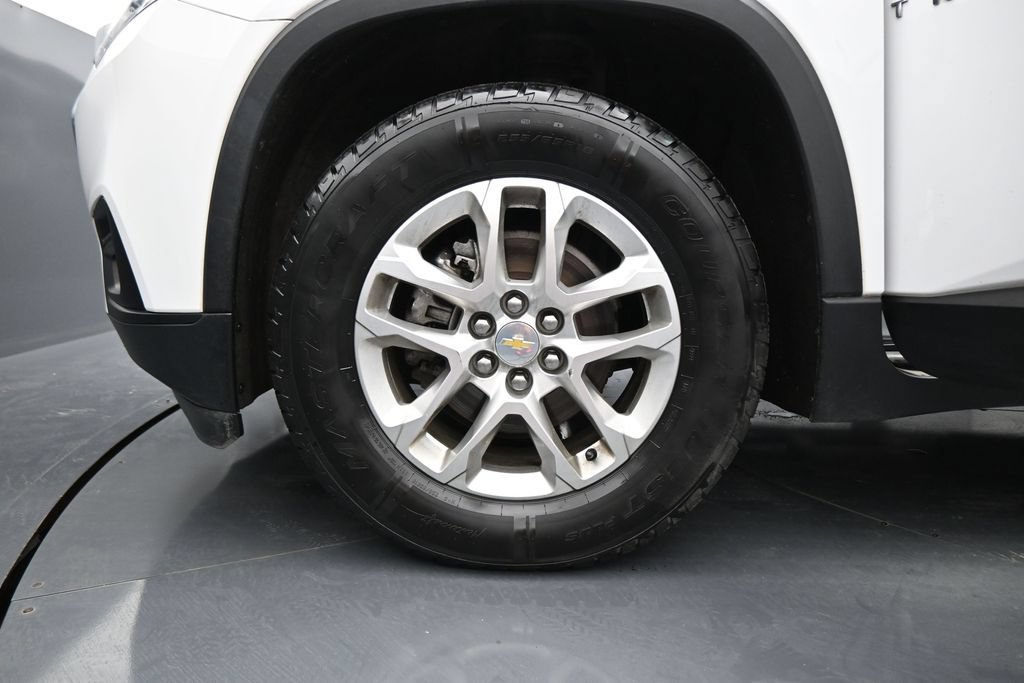 Used 2020 Chevrolet Traverse LS FWD image 27