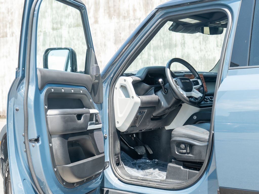 Used 2022 Land Rover Defender 110 X-Dynamic HSE AWD/4WD image 11