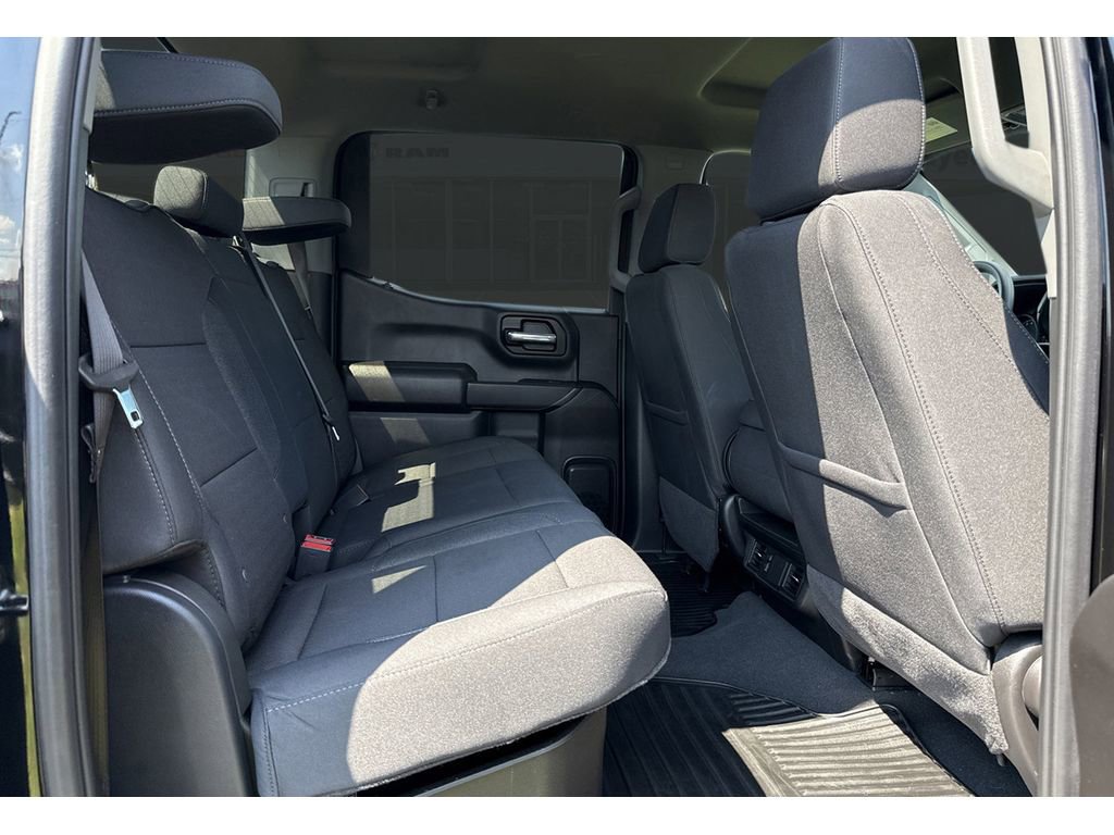 Used 2025 Chevrolet Silverado 1500 Custom image 14