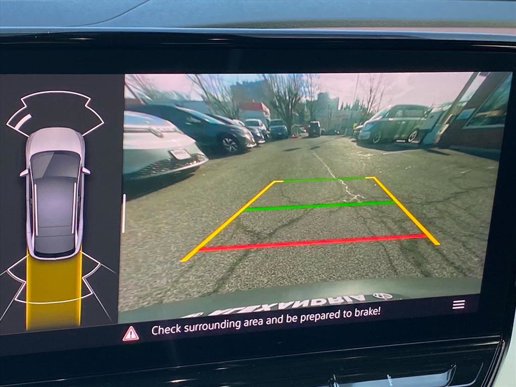 Certified 2022 Volkswagen ID.4 Pro S w/ Gradient Package image 16