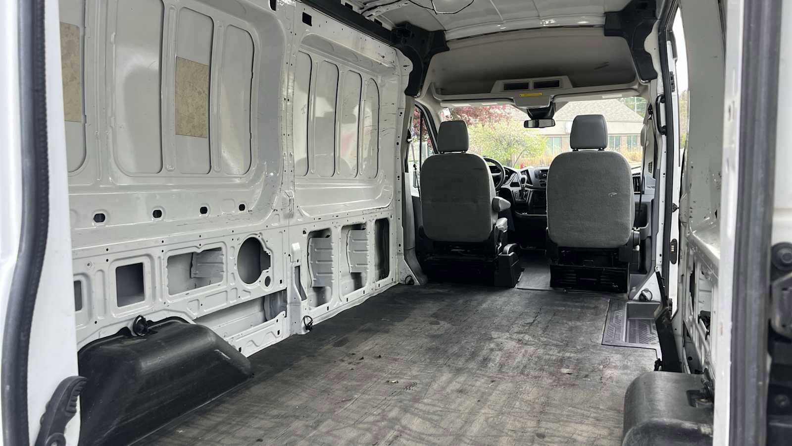 Used 2018 Ford Transit 250 148 Medium Roof RWD image 13