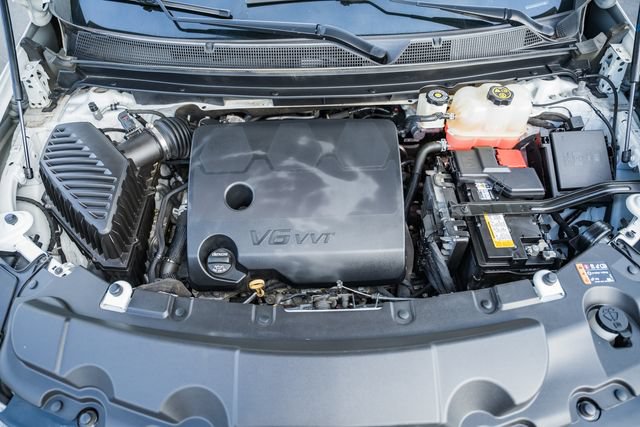 Used 2020 Chevrolet Traverse Premier w/ Redline Edition FWD image 19