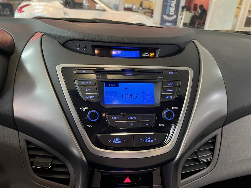Used 2013 Hyundai Elantra GLS FWD image 15
