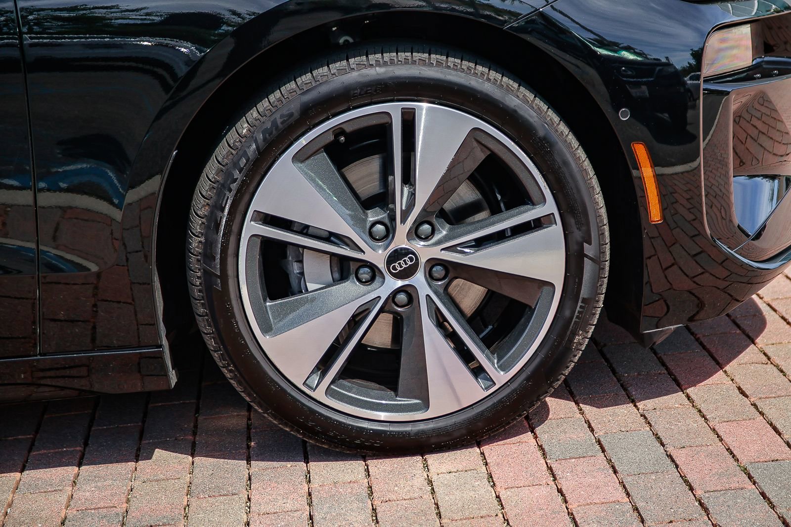 Certified 2025 Audi A6 e-tron Premium Plus w/ Premium Plus image 11