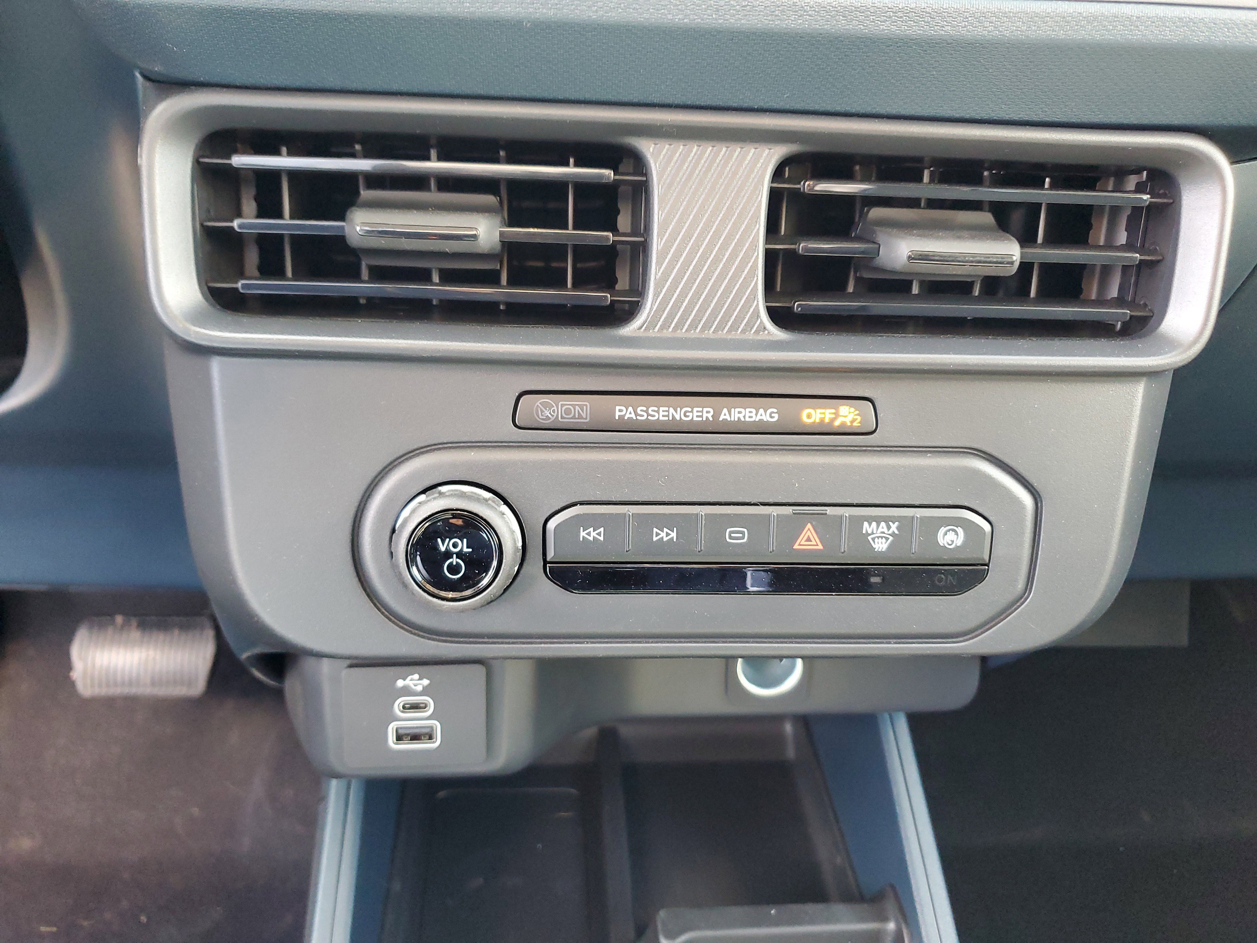 New 2026 Ford Maverick XL FWD image 18