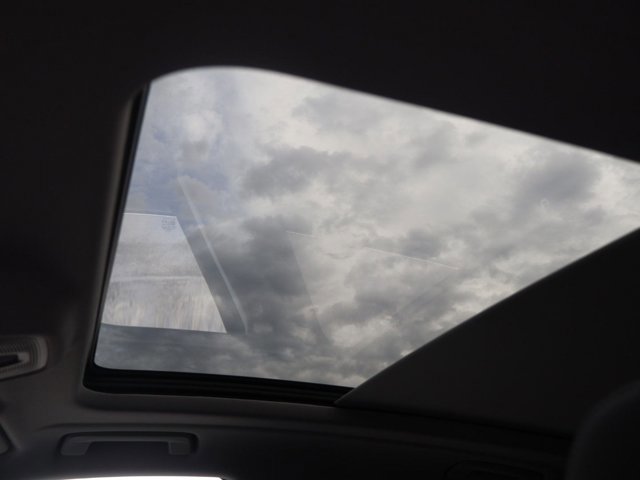 Used 2025 Audi Q5 Premium w/ Convenience Package image 19