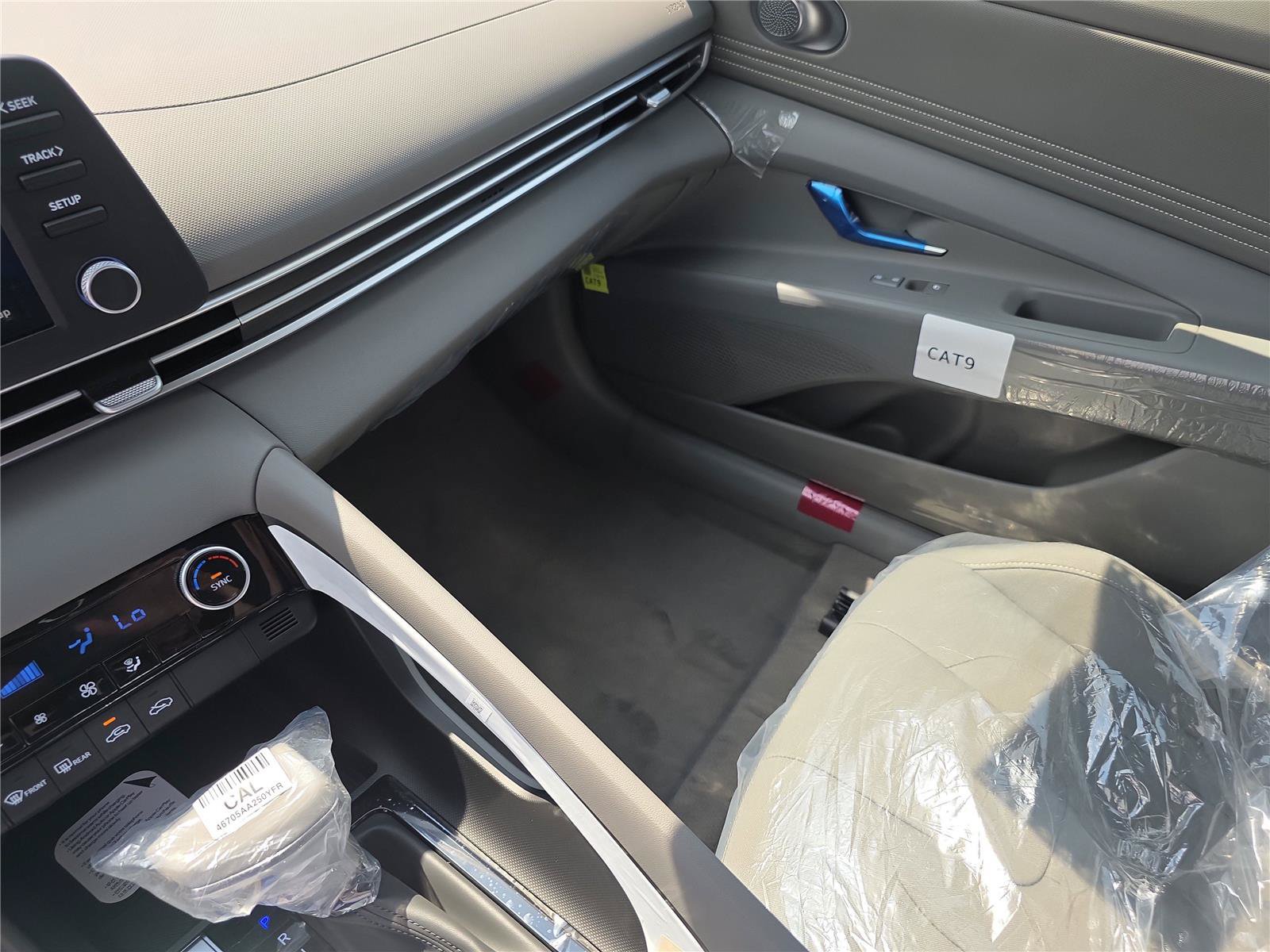New 2026 Hyundai Elantra Sport FWD image 21
