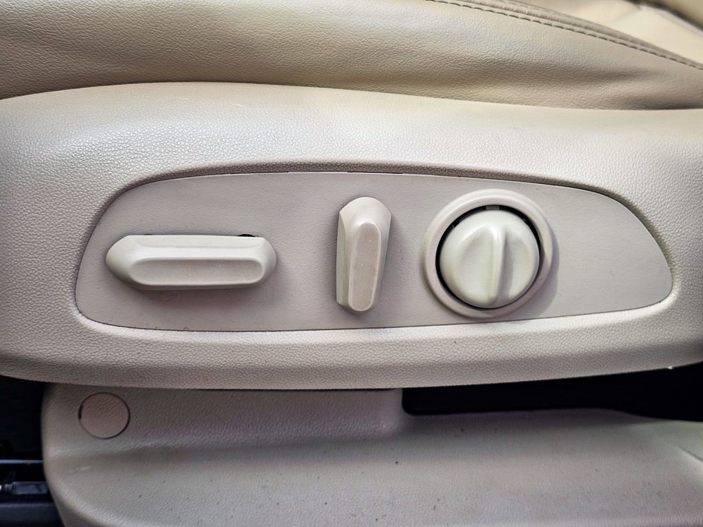 Used 2020 Buick Enclave Essence w/ Sound and Sites Package image 16