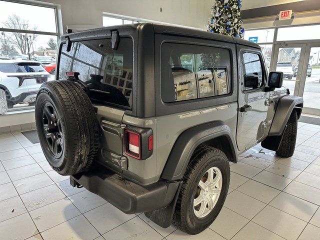 Used 2018 Jeep Wrangler Sport image 4