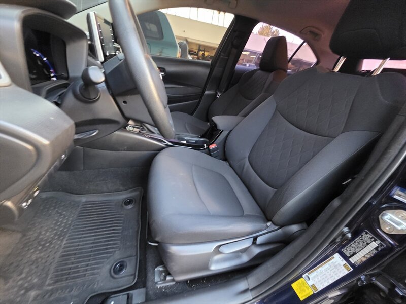 Used 2021 Toyota Corolla LE w/ Carpet Mat Package (TMS) FWD image 12