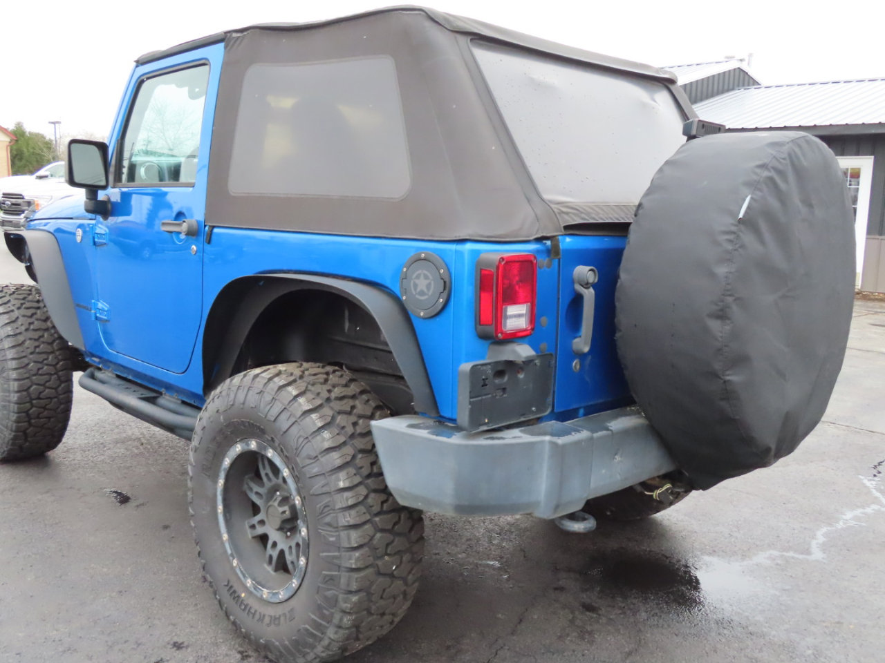 Used 2016 Jeep Wrangler Rubicon w/ Power Convenience Group image 15