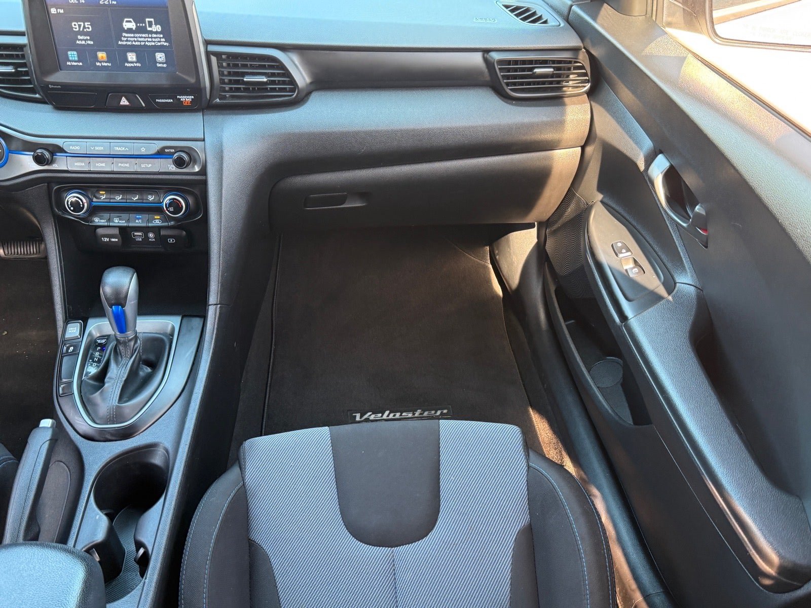 Used 2019 Hyundai Veloster 2.0 FWD image 15