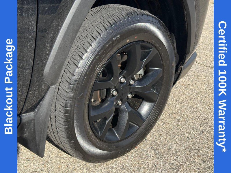 Used 2025 Toyota RAV4 LE AWD/4WD image 6