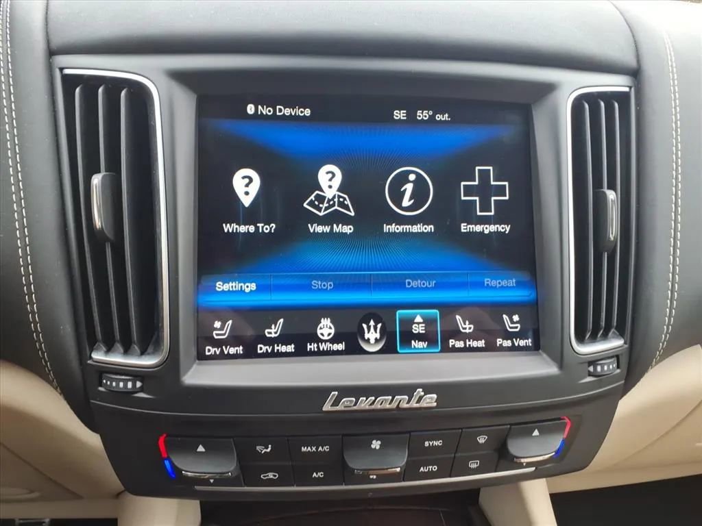 Used 2018 Maserati Levante GranLusso image 31