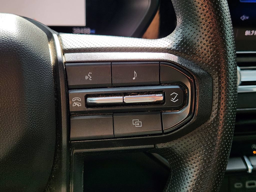Used 2024 Chevrolet Colorado Trail Boss w/ Technology Package AWD/4WD image 28
