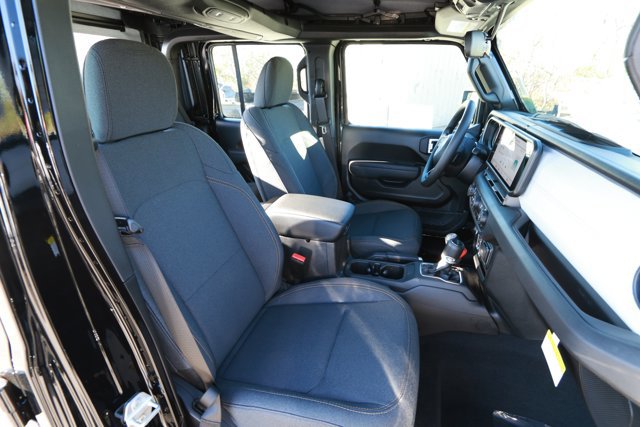 New 2026 Jeep Gladiator Sport image 25