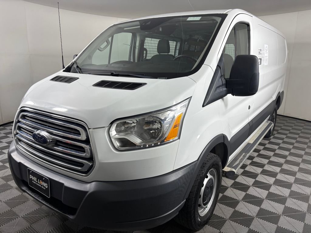 Used 2018 Ford Transit 250 130 Low Roof w/ Exterior Upgrade Package image 3