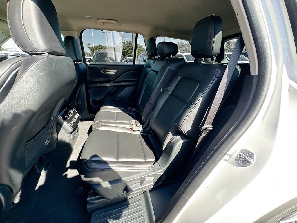 Used 2023 Lincoln Aviator 2WD image 25