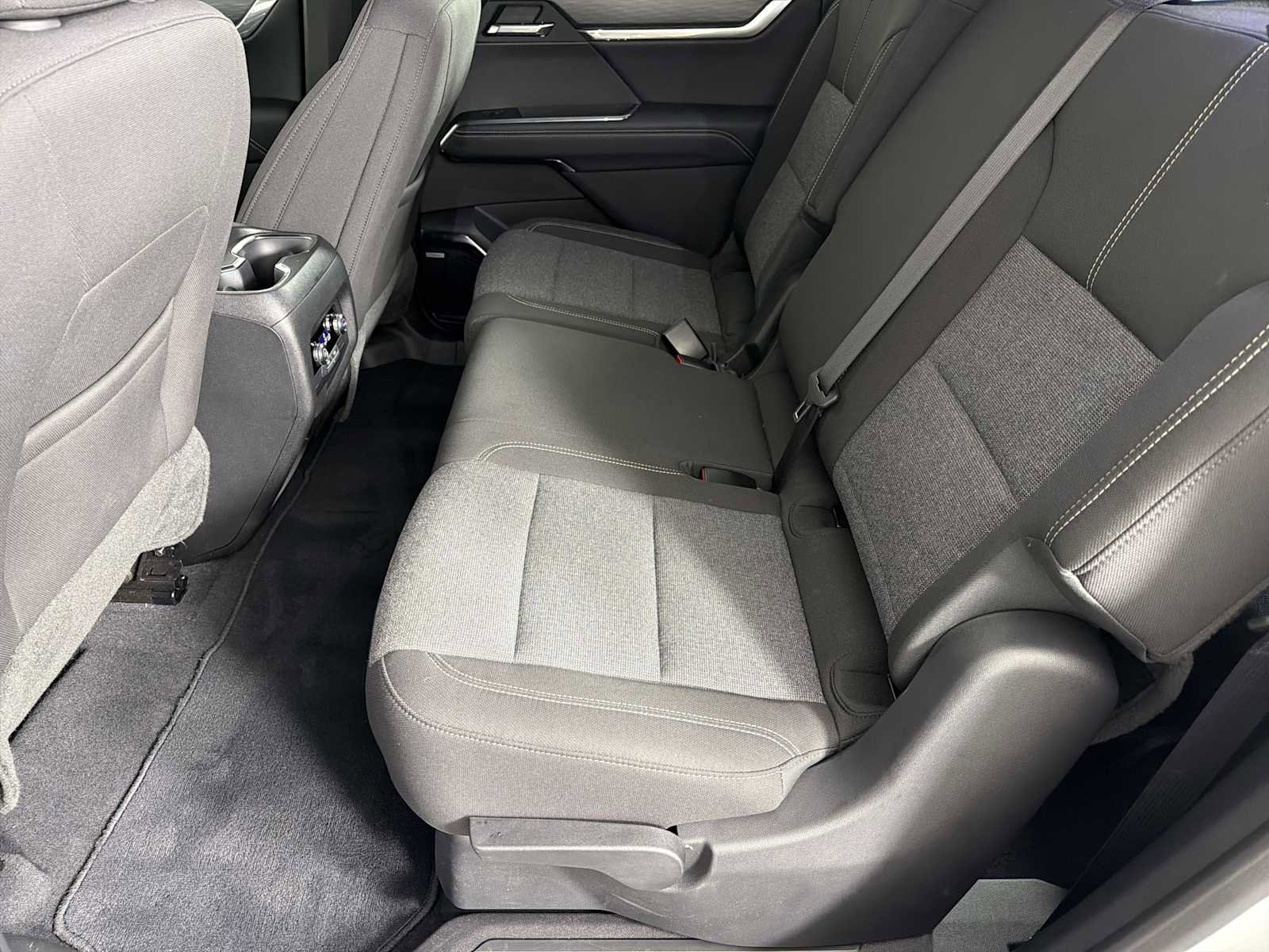 New 2025 GMC Acadia Elevation image 40