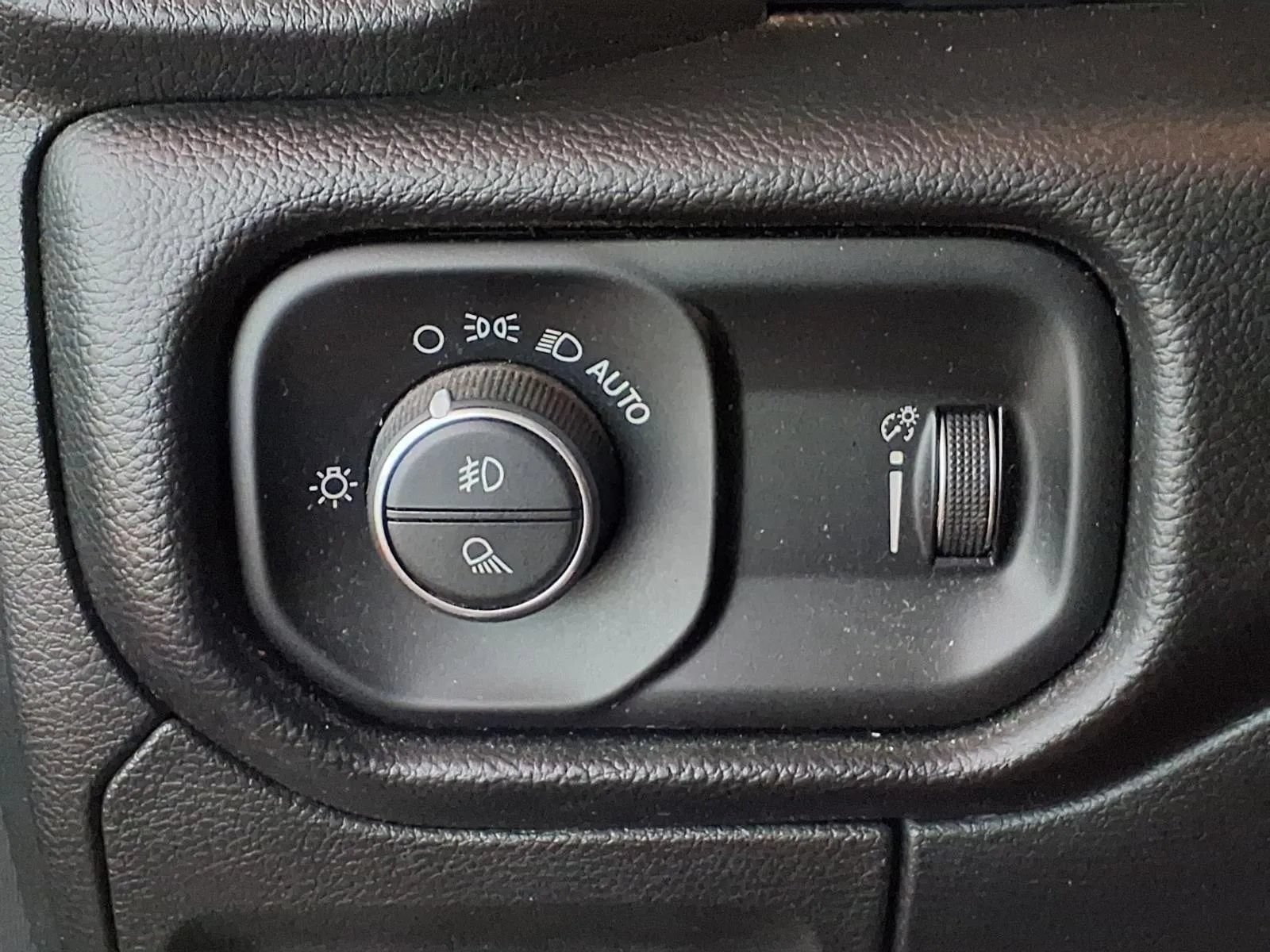 Used 2022 RAM 1500 Big Horn AWD/4WD image 19