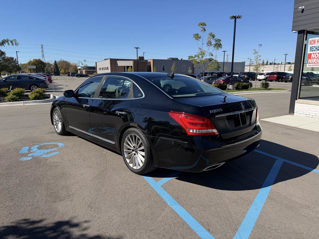 Used 2014 Hyundai Equus Signature RWD image 7