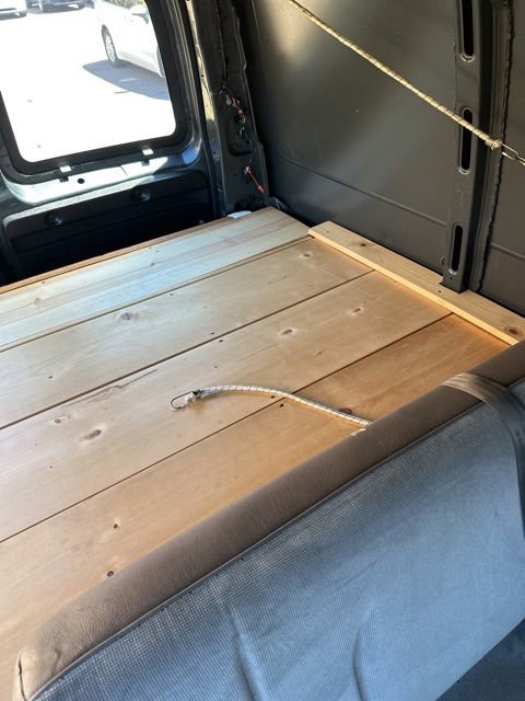 Used 2015 Chevrolet Express 2500 RWD image 19