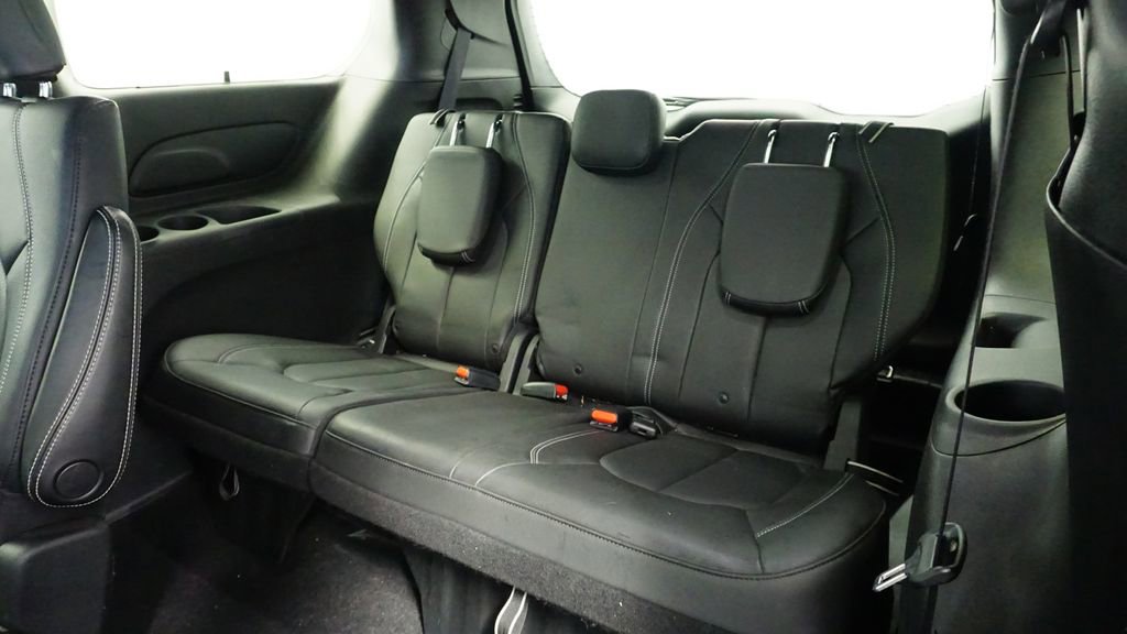 Certified 2020 Chrysler Pacifica Touring-L w/ Advanced Safetytec Group image 22