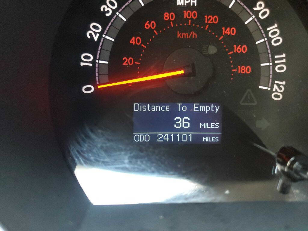 Used 2011 Toyota Tundra Limited image 40