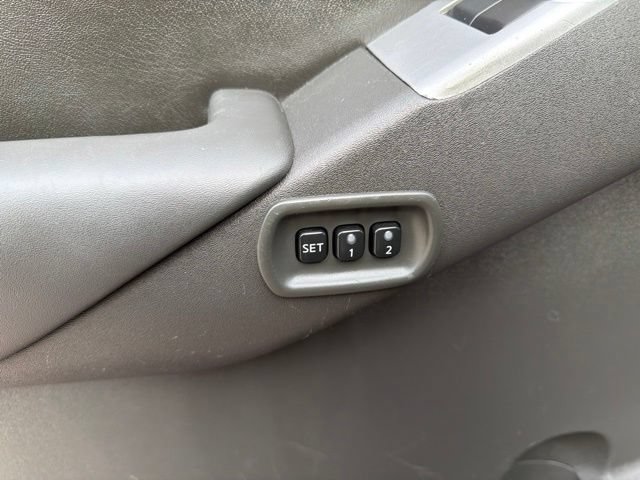 Used 2012 Nissan Pathfinder LE AWD/4WD image 20