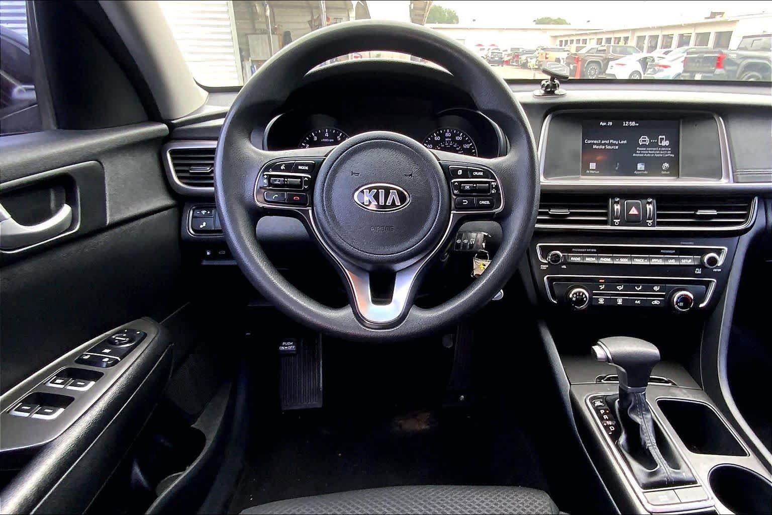 Used 2018 Kia Optima LX FWD image 6