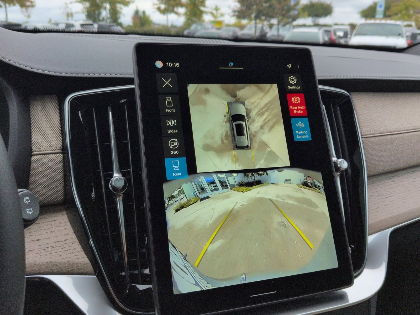 New 2026 Volvo XC90 B6 Ultra w/ Protection Package Premier image 19