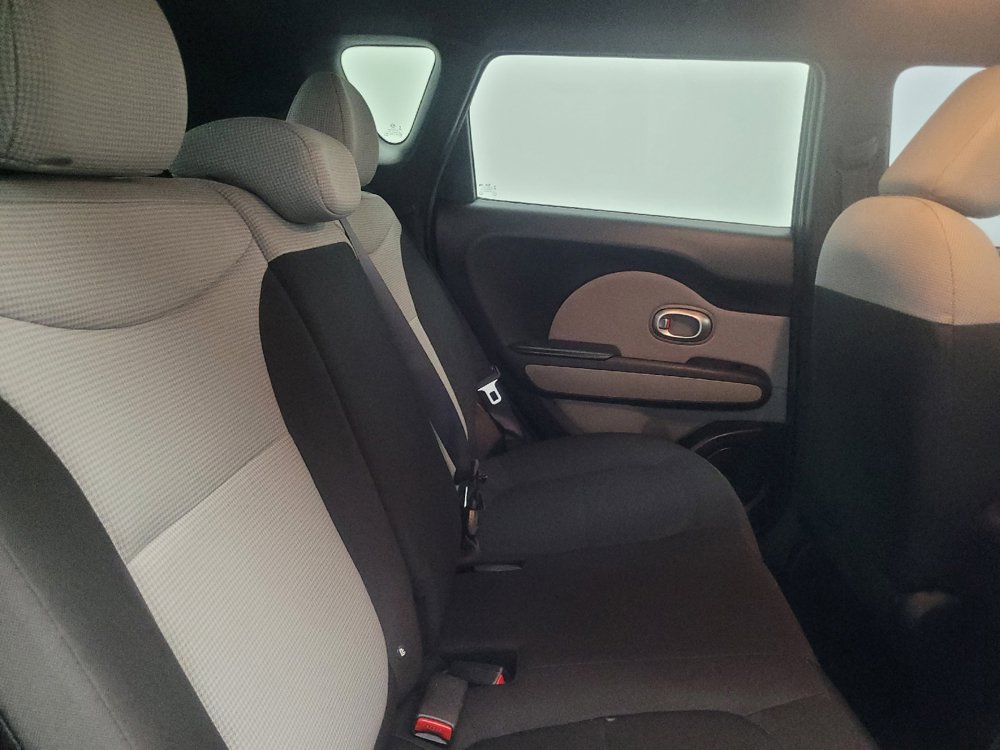 Used 2016 Kia Soul FWD image 19