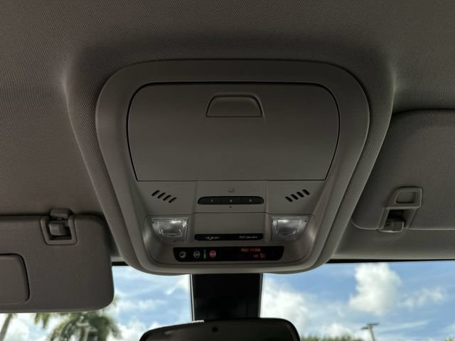Certified 2022 GMC Terrain AT4 w/ Tech Package AWD/4WD image 32