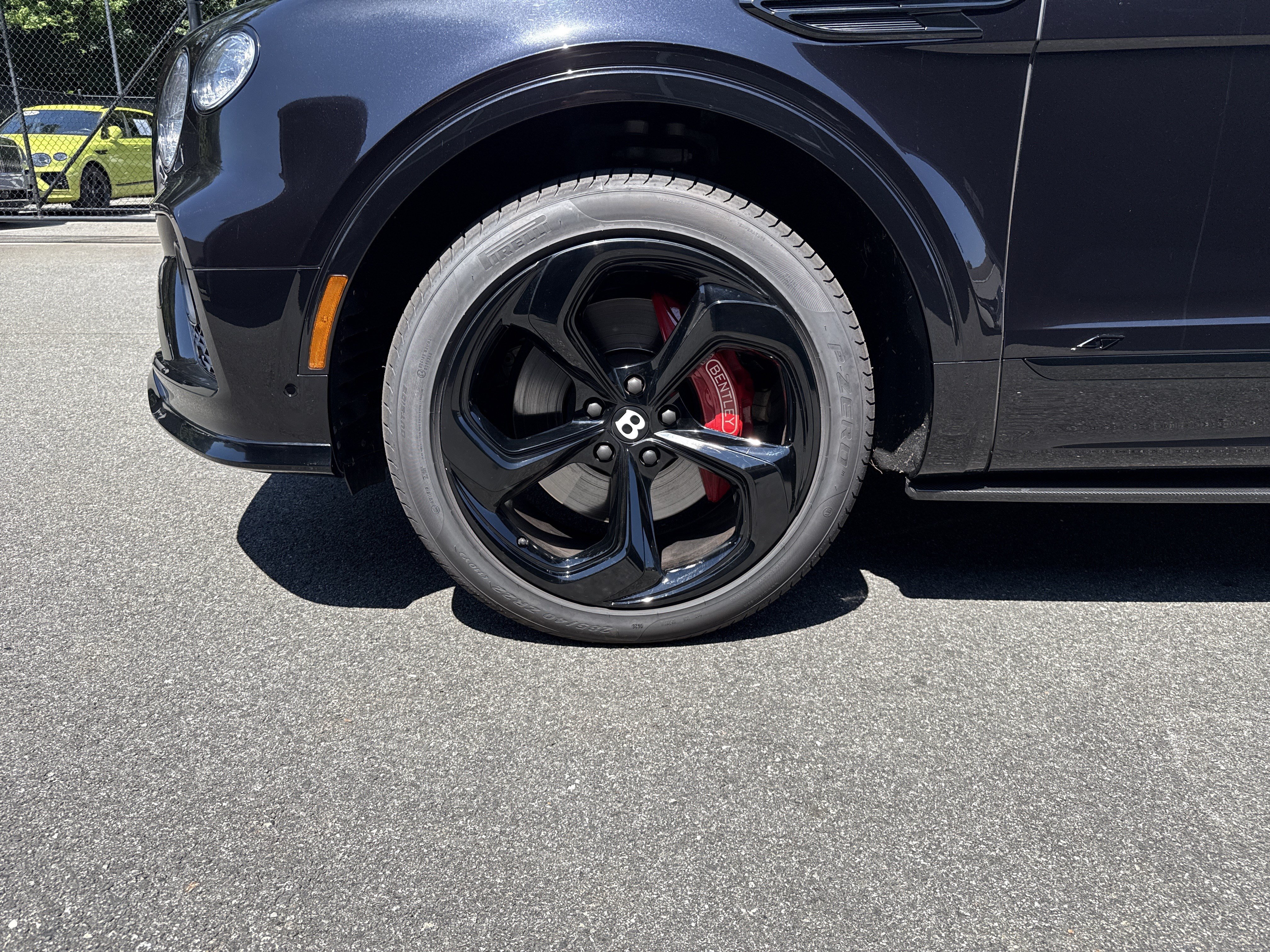 Used 2022 Bentley Bentayga AWD/4WD image 6