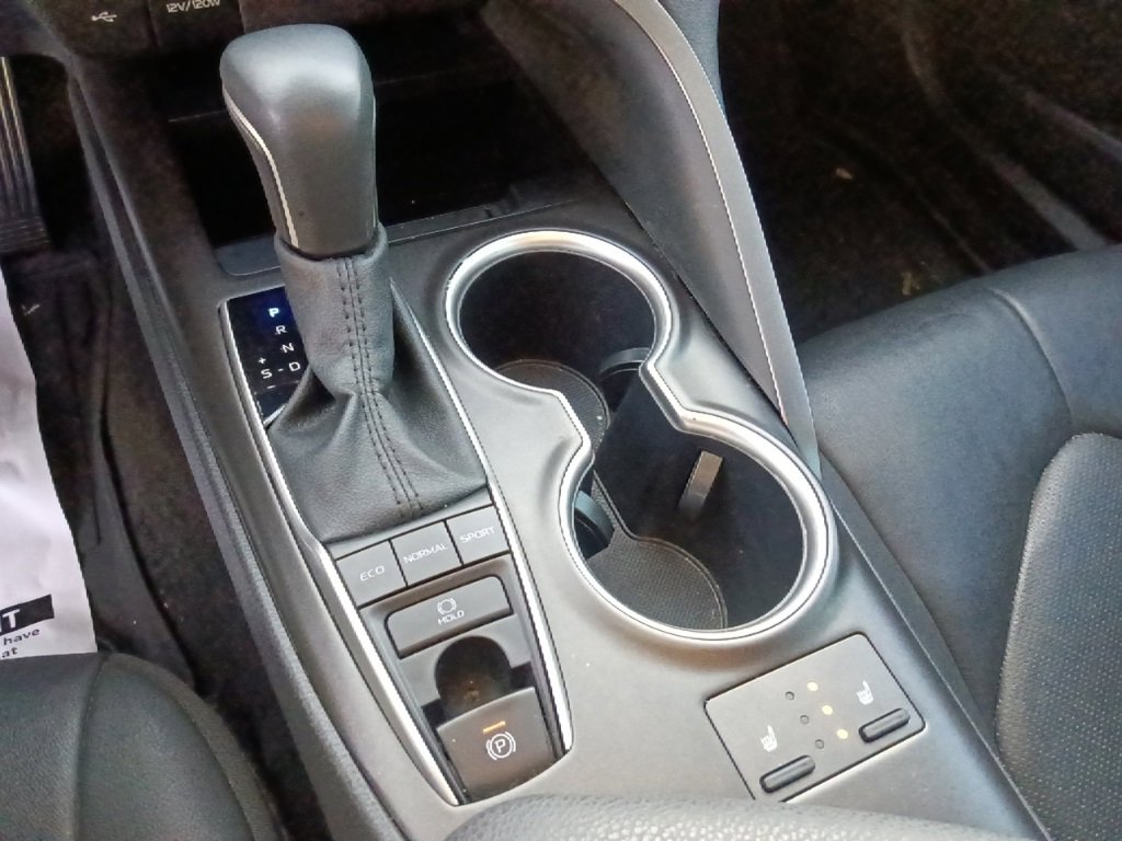 Used 2024 Toyota Camry XLE image 23