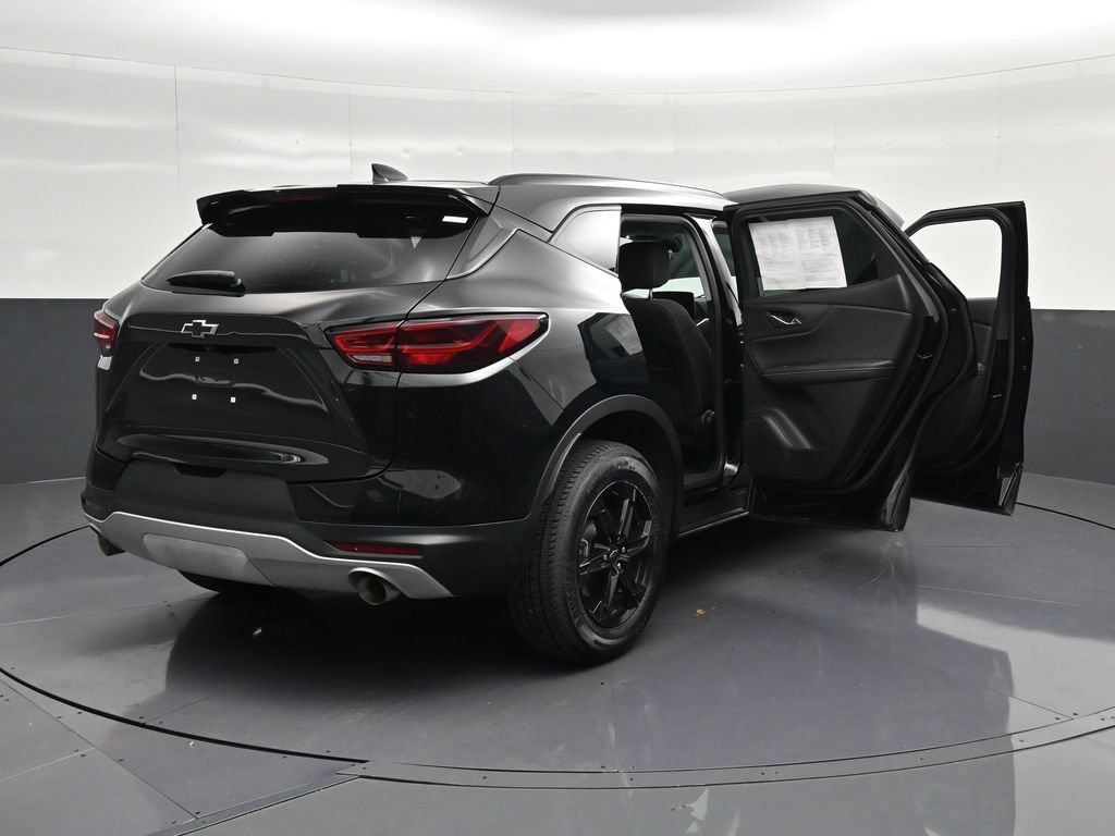 Used 2024 Chevrolet Blazer LT w/ Midnight/Sport Edition FWD image 35