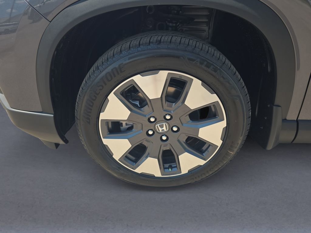 New 2026 Honda Pilot Touring image 10