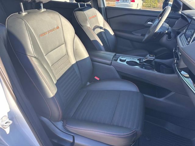 Certified 2025 Nissan Rogue SV AWD/4WD image 26
